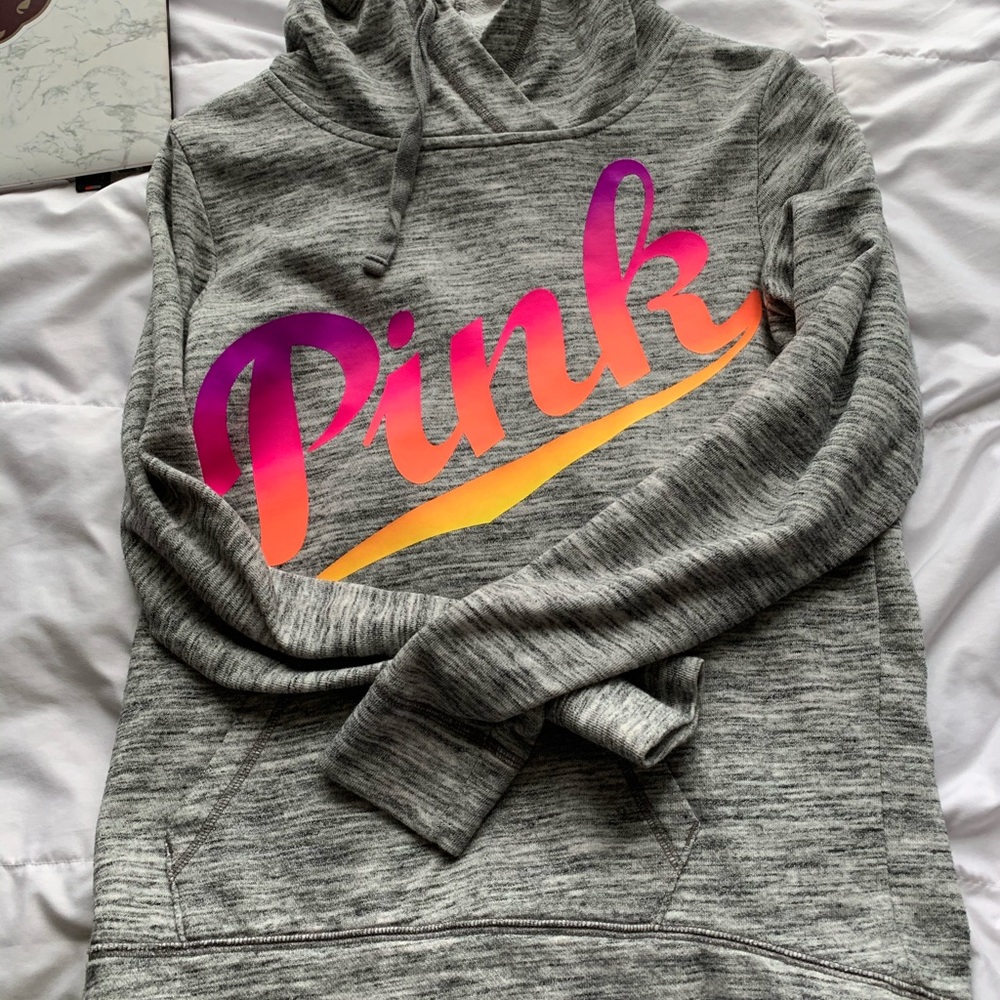 Pink pullover color grey